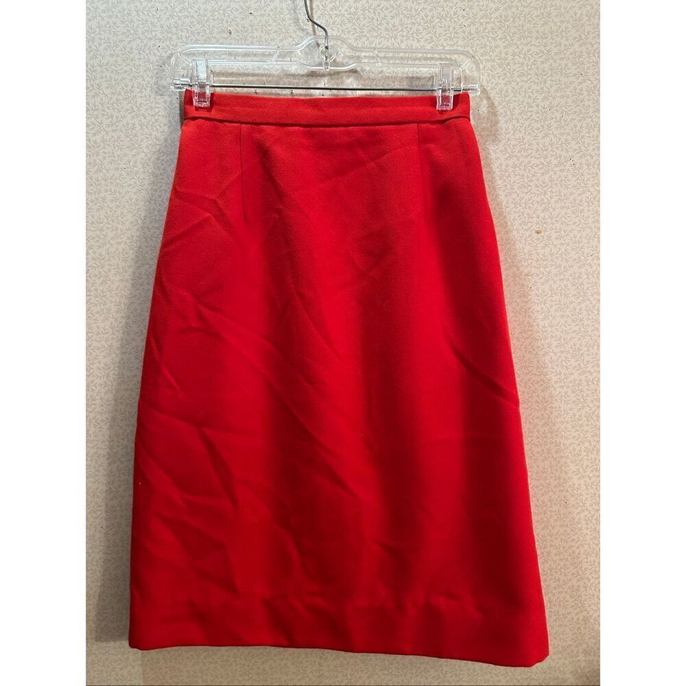 Vintage knee length wrapped skirt - Picture 4 of 7